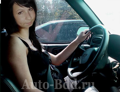 Оставила отзыв о вождении ученица Марина