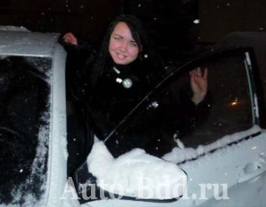 Уроки по вождению, ученица Елеонора